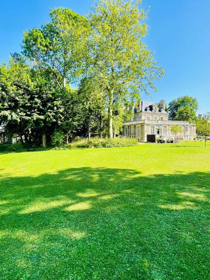 Chambres D'Hotes Le Clos Des Marronniers Douvres-la-Delivrande Экстерьер фото